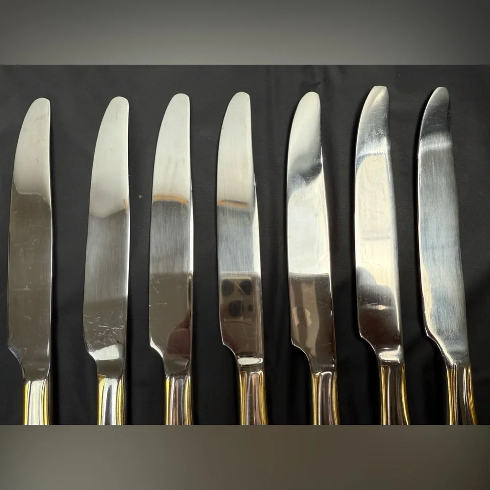 CAMBRIDGE Gold Tone and Stainless Swirl Flatware Set‎ of 7 Dinner Knives